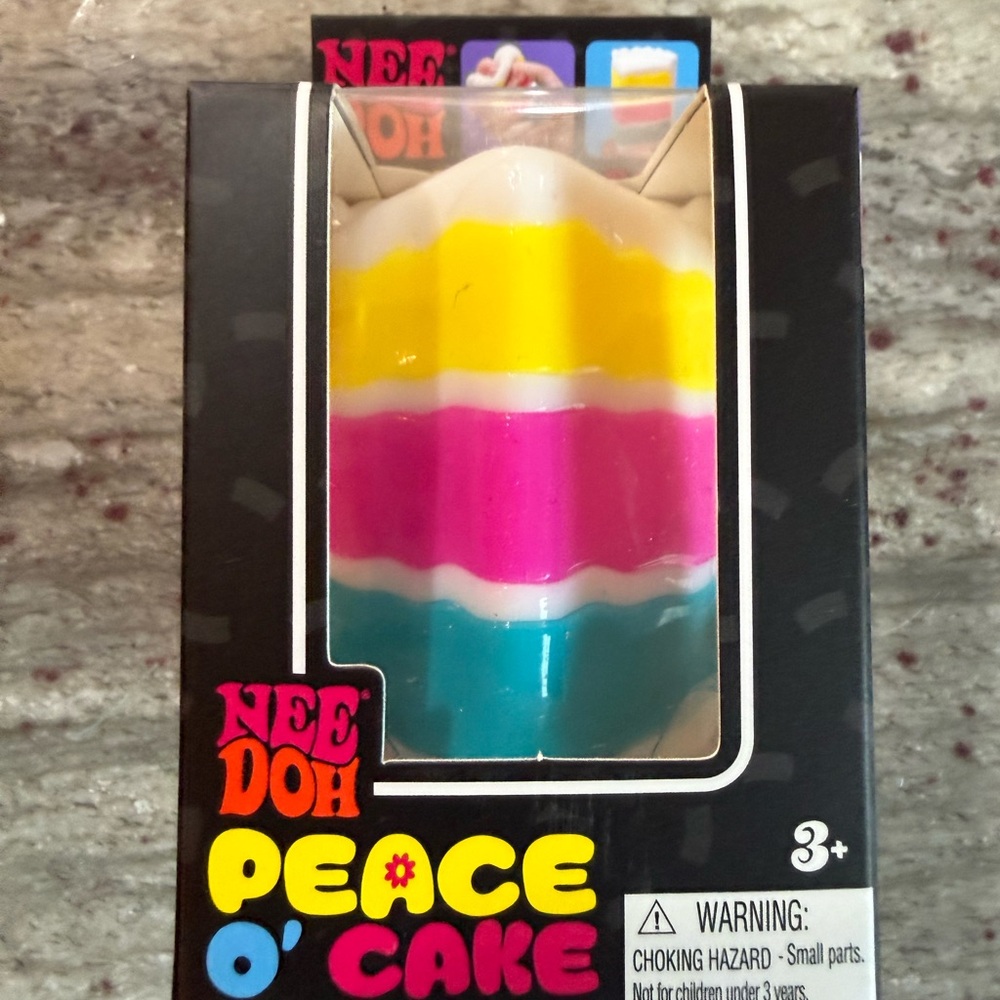 Needoh peace o cake